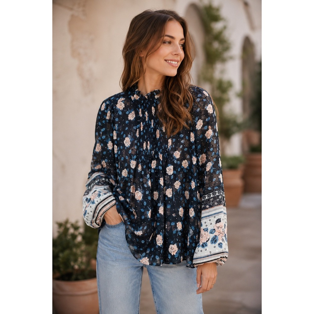 Maison d'Amelie Anthropologie Dark Floral Top Romantic Boho Navy Blue Parisian M